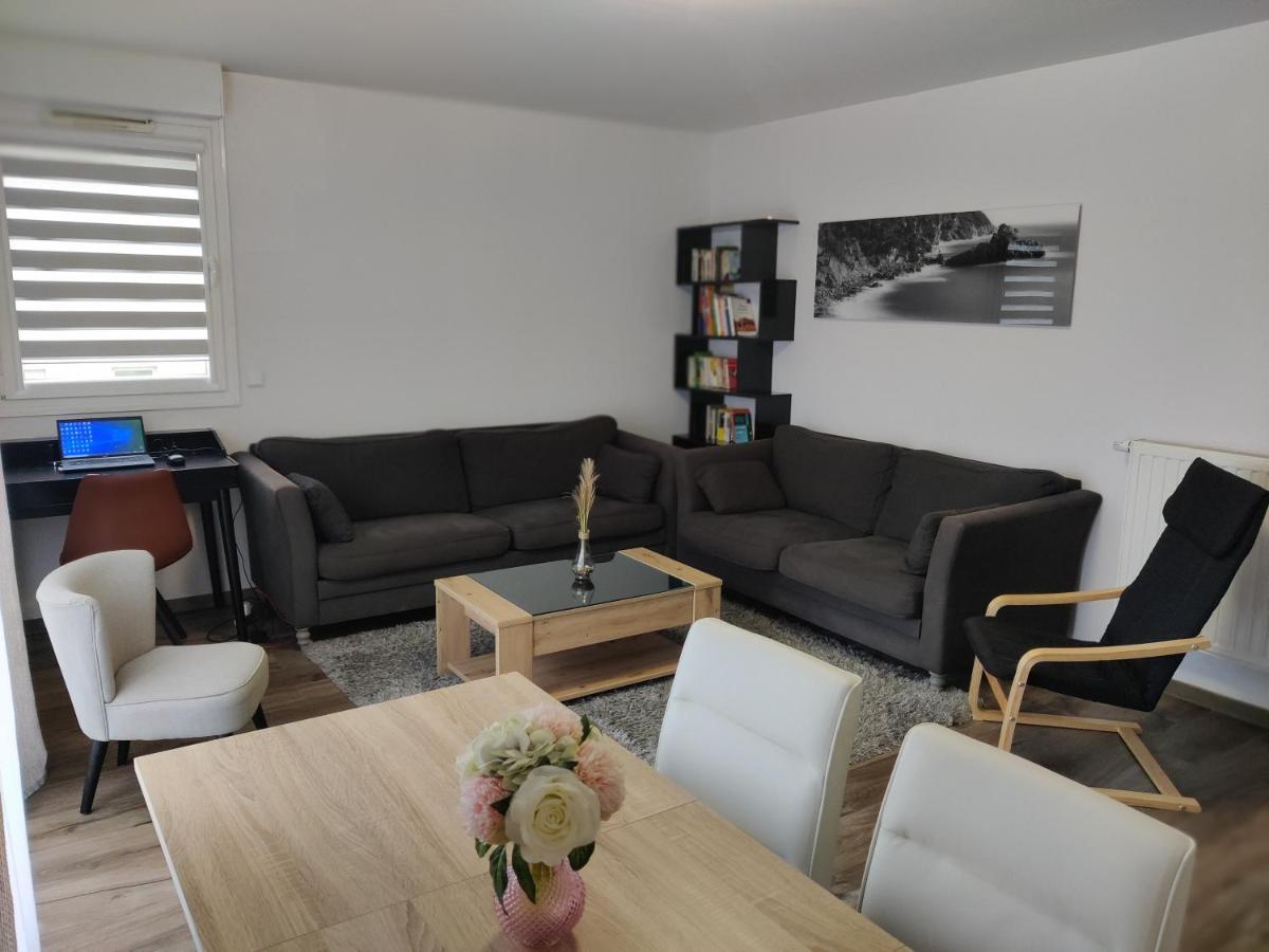 Apartamento App 5 Pers, Parking, 3Mn Rer A, 40 Mn Du Centre De Paris, Cergy Le Haut Exterior foto