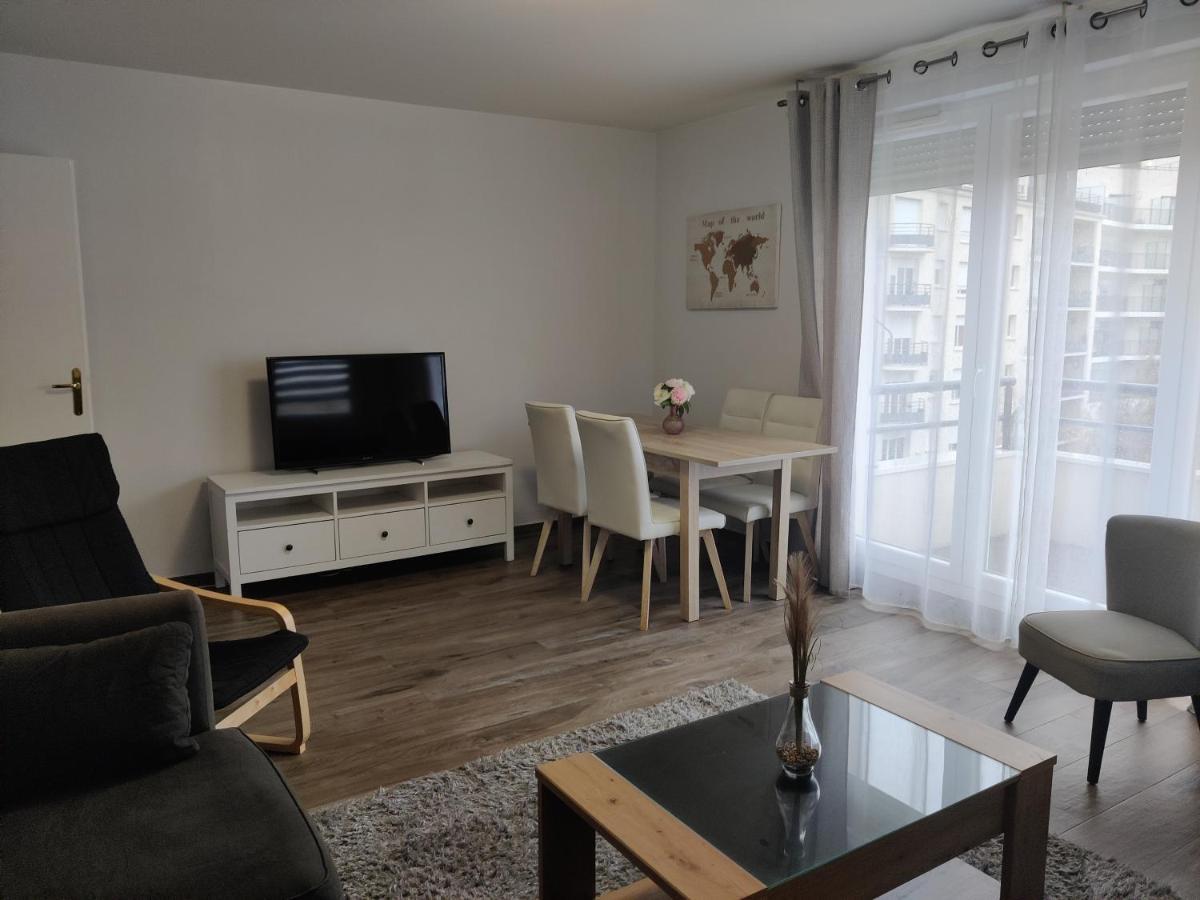 Apartamento App 5 Pers, Parking, 3Mn Rer A, 40 Mn Du Centre De Paris, Cergy Le Haut Exterior foto